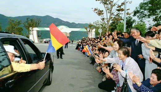 〈輝きの瞬間〉6月の広布史　関西池田記念墓地公園 初訪問